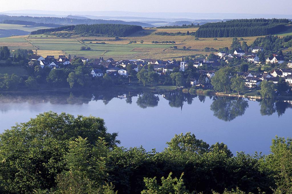 Ferienwohnung Seeblick Schalkenmehren Szoba fotó