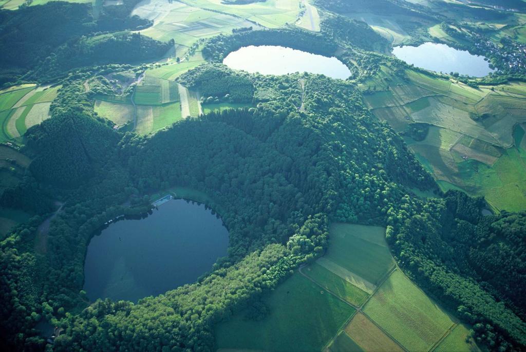 Ferienwohnung Seeblick Schalkenmehren Szoba fotó