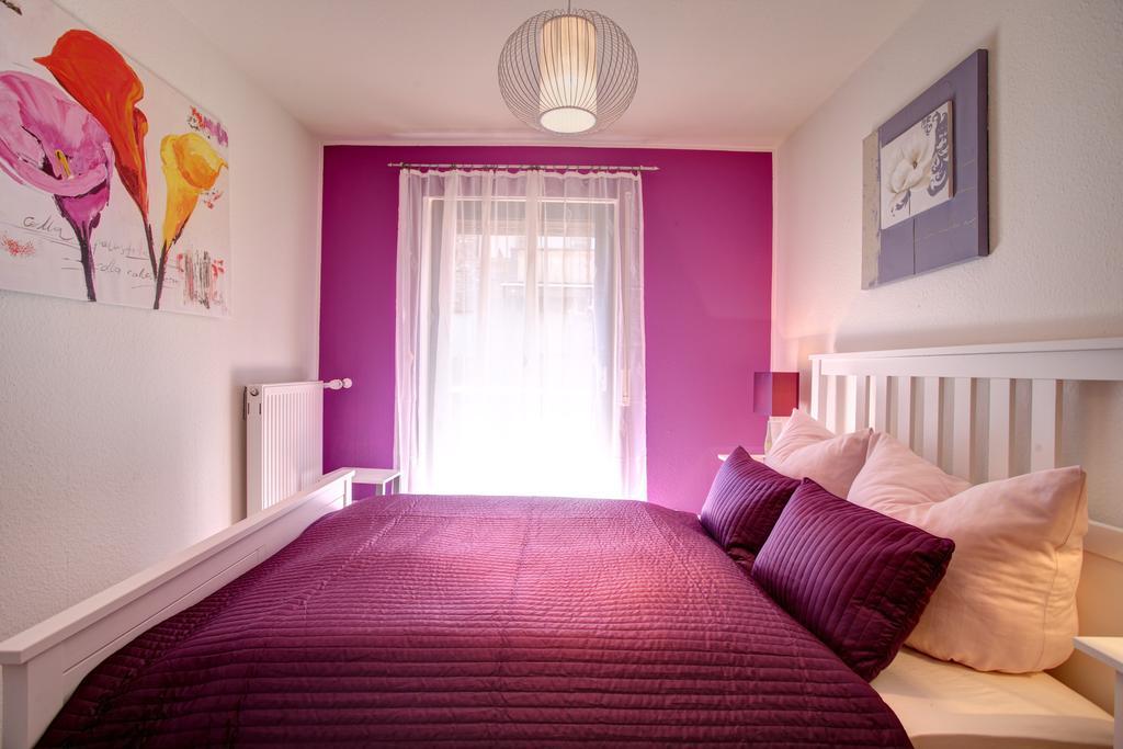 Ferienwohnung Seeblick Schalkenmehren Szoba fotó